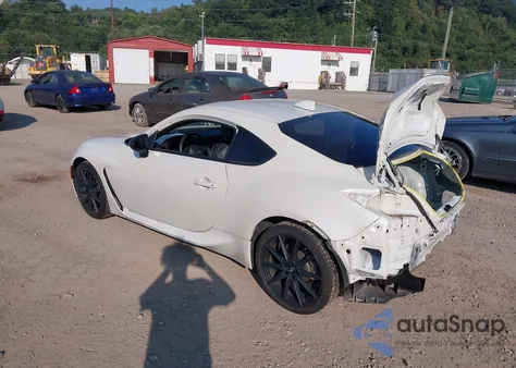 2023 Toyota Gr86 Premium z USA, uszkodzony, nr VIN JF1ZNBE12P9751764